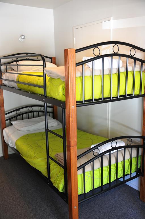 Blenheim Bridges Holiday Park Luaran gambar