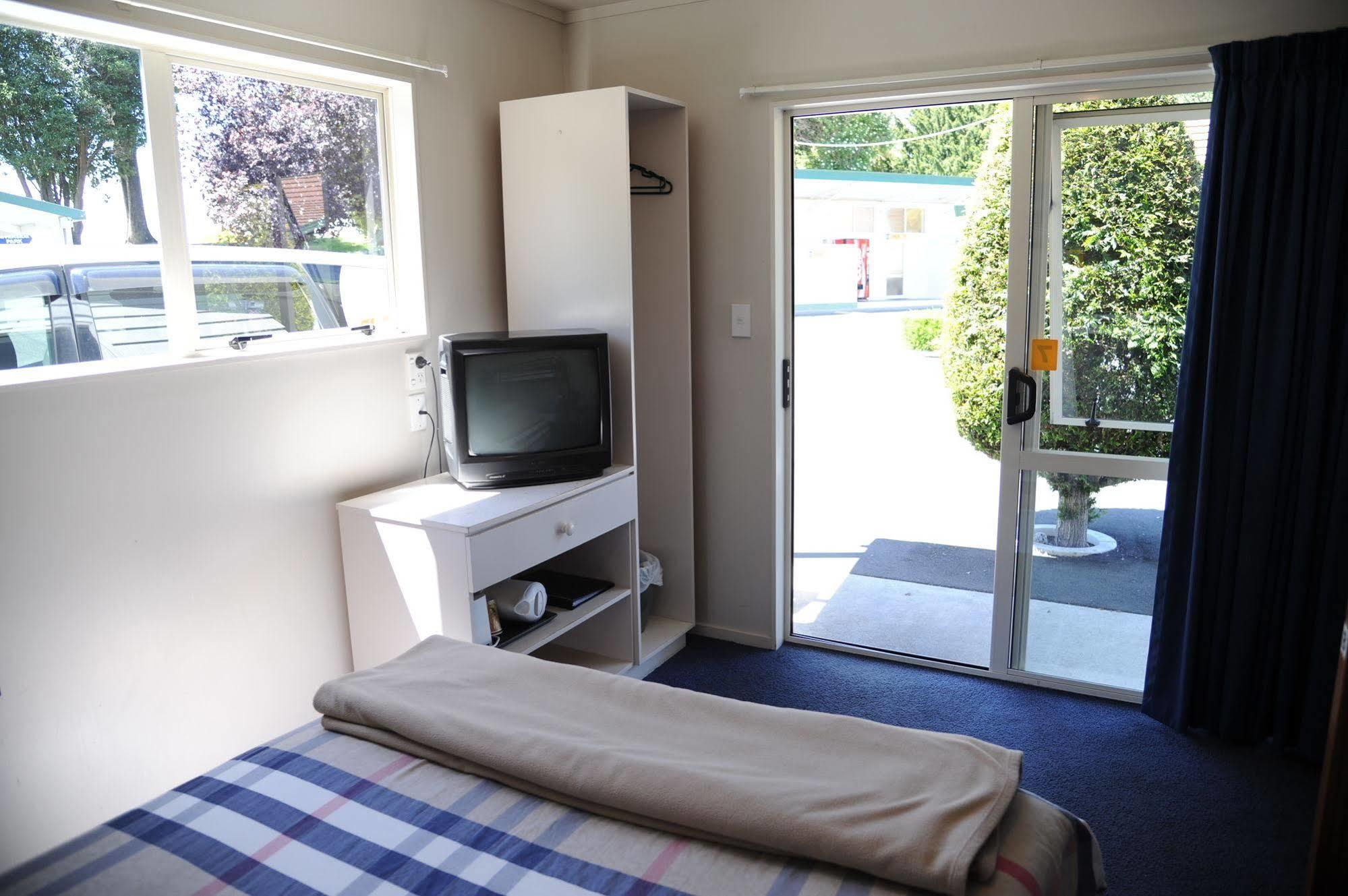 Blenheim Bridges Holiday Park Luaran gambar